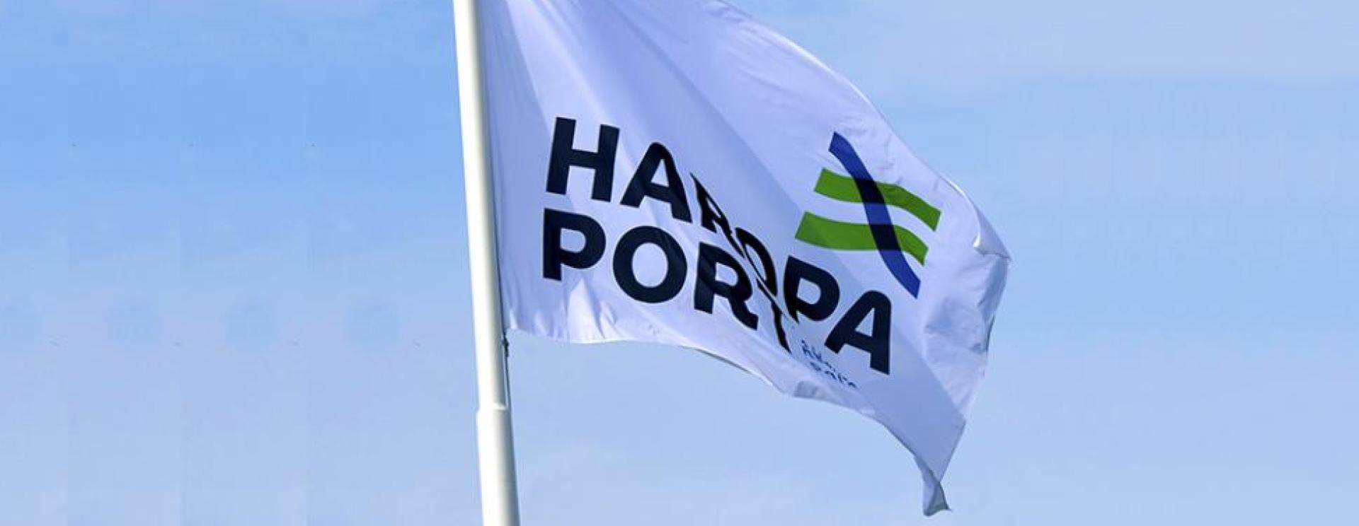 drapeau avec le logo HAROPA PORT