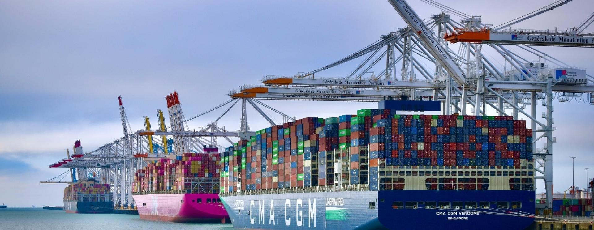  porte-conteneurs MSC, CMA CGM en escale à Port 2000