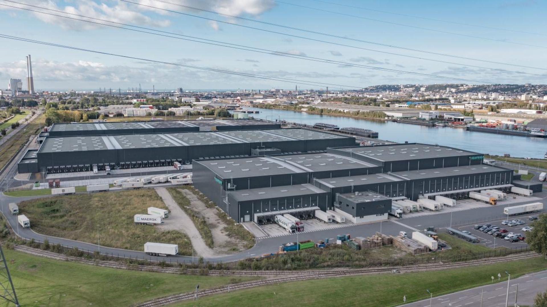 Vue aérienne des entrepôts Seafrigo au Havre - Agrandir l'image, fenêtre modale