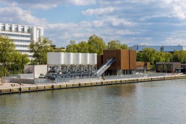 Centrale à béton Lafarge Mirabeau sur le port de Javel - HAROPA PORT - Agrandir l'image, fenêtre modale