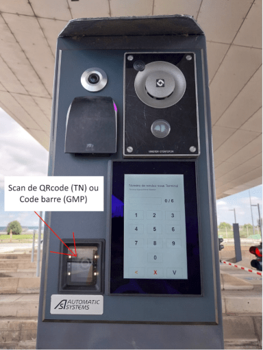 Bornes au niveau de la porte François 1er au Havre - Agrandir l'image, fenêtre modale