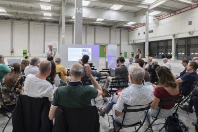 Réunion IPC à Bonneuil dans un entrepôt logistique - Agrandir l'image 3 sur 6, fenêtre modale