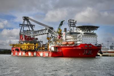 Départ du Seaway Strashnov du quai d'Osaka - Agrandir l'image 3 sur 3, fenêtre modale