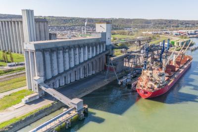 Silos Sénalia à Rouen - Agrandir l'image 1 sur 3, fenêtre modale