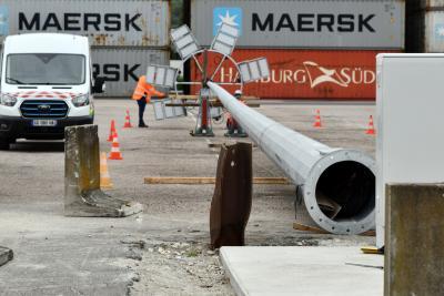 Installation d'éclairage LED sur le terminal TCMD du port de Rouen - Agrandir l'image 3 sur 4, fenêtre modale