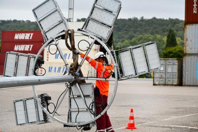 Installation d'éclairage LED sur le terminal TCMD du port de Rouen - Agrandir l'image 2 sur 4, fenêtre modale