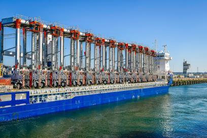Arrivée des nouveaux cavaliers de la GMP au port du Havre - Agrandir l'image, fenêtre modale