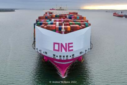 ONE Trust au Havre, le plus grand porte-conteneurs au monde à être équipé d’un déflecteur de vent - Enlarge image, modal window