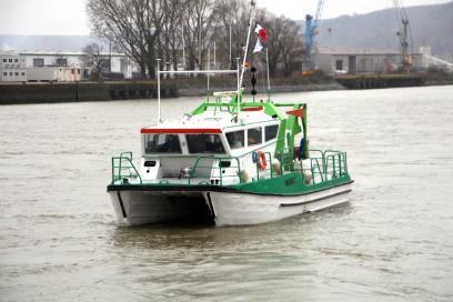 La Maïmiti en sondage dans le port de Rouen - Agrandir l'image, fenêtre modale