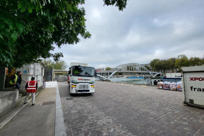 Transport de marchandises par XPO Logistics sur les terminaux de Seine parisiens - Agrandir l'image, fenêtre modale