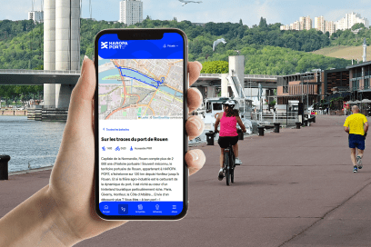Montage téléphone web app sur les quais rouennais de HAROPA PORT - Agrandir l'image, fenêtre modale