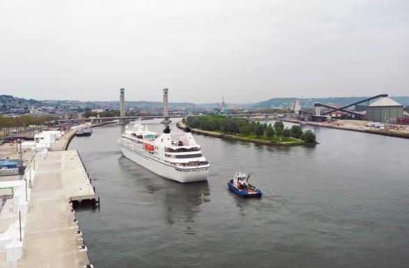 Escale croisière du STAR LEGEND à Rouen au TCRD, nouvellement rénové - Agrandir l'image, fenêtre modale