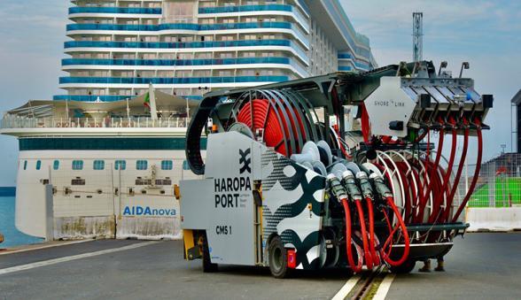 Nouveau véhicule CMS sur le terminal croisière du port du Havre - Agrandir l'image, fenêtre modale